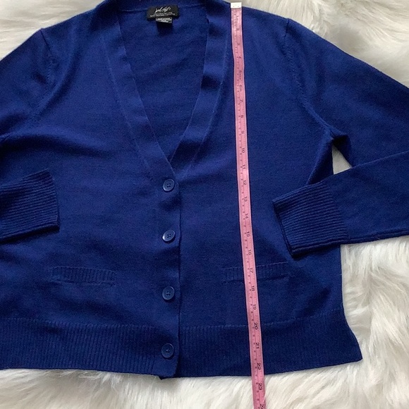LORD&TAYLOR Cropped Cardigan - Picture 10 of 10